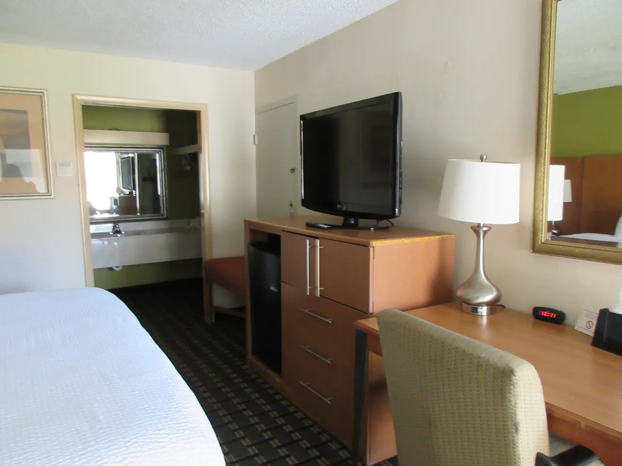 Guest Room Desk Area